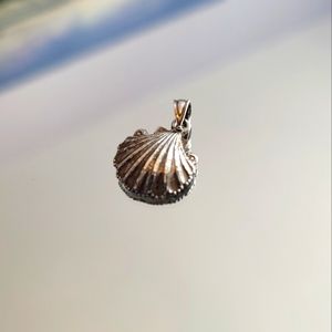 Silver Shell Pendant